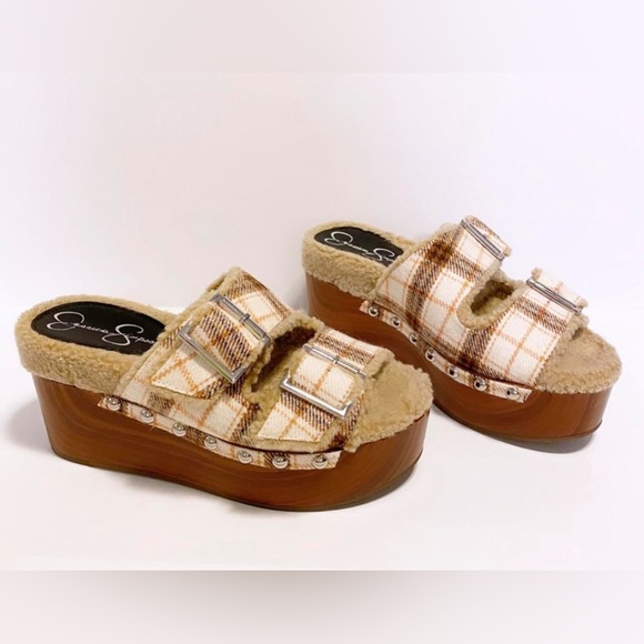 Jessica Simpson Women's Brown and Tan Sandals - Picture 2 of 2